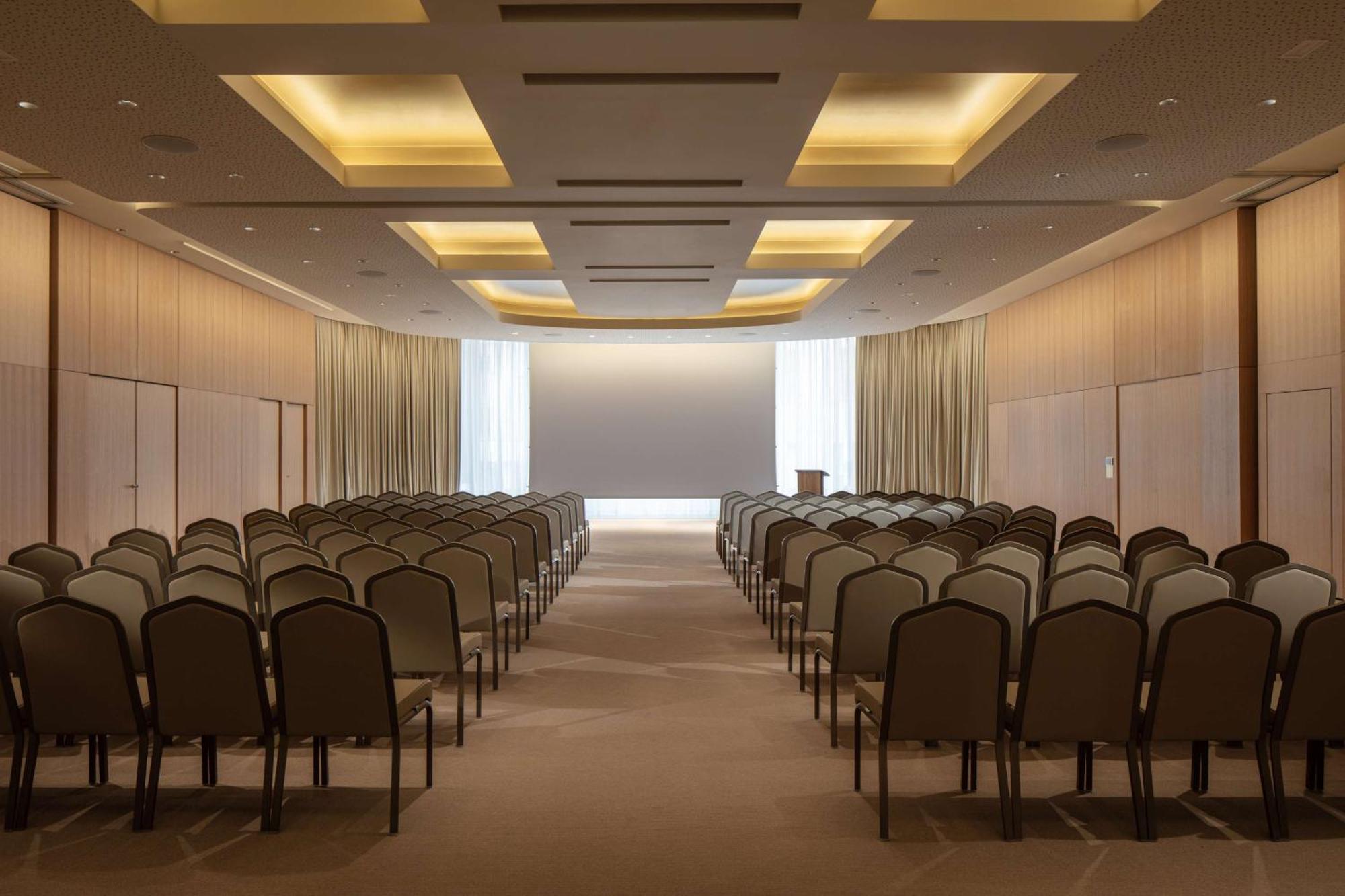 Anantara Plaza