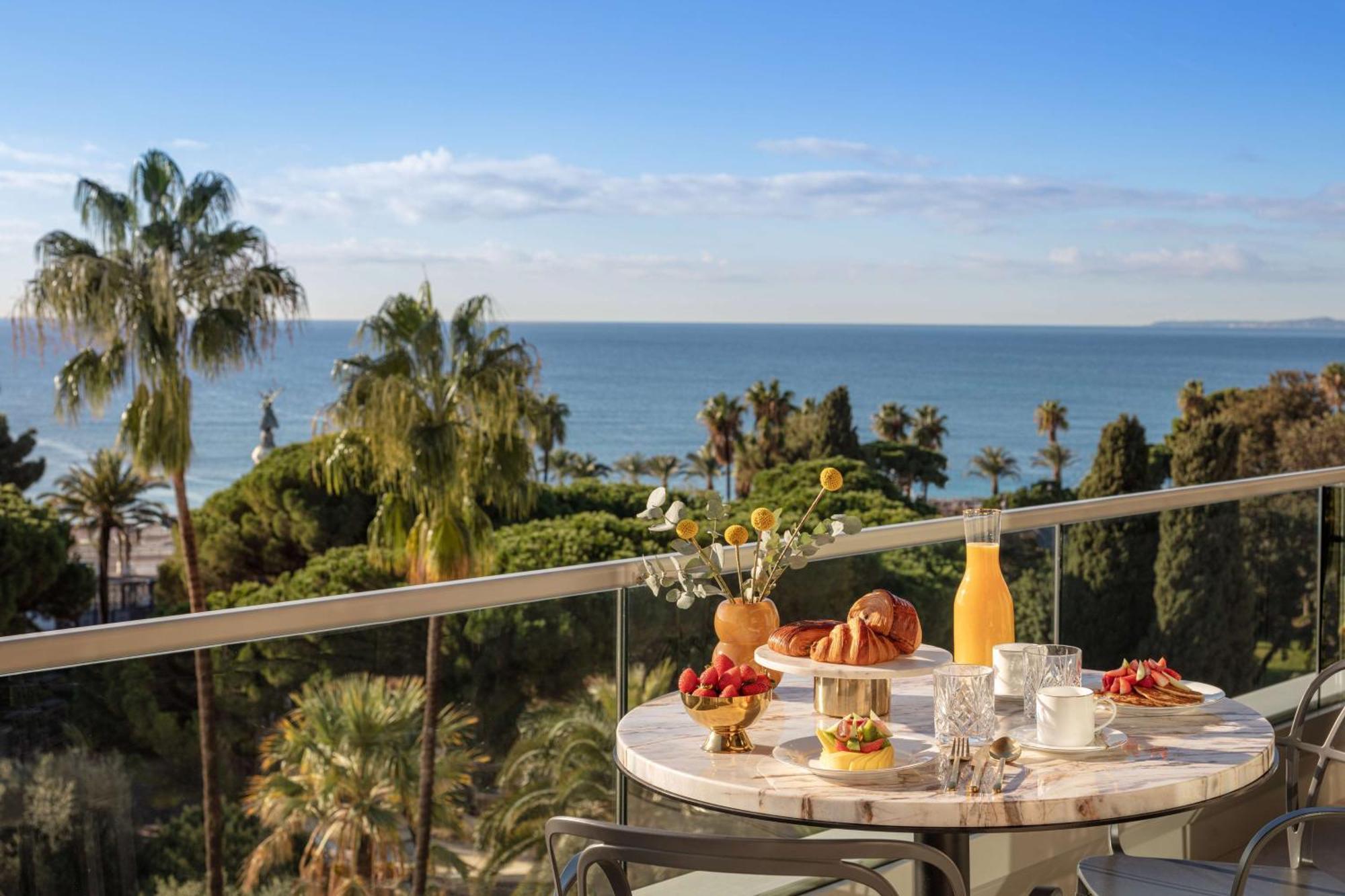 Anantara Plaza 5*