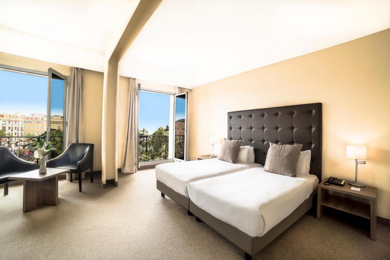 Anantara Plaza