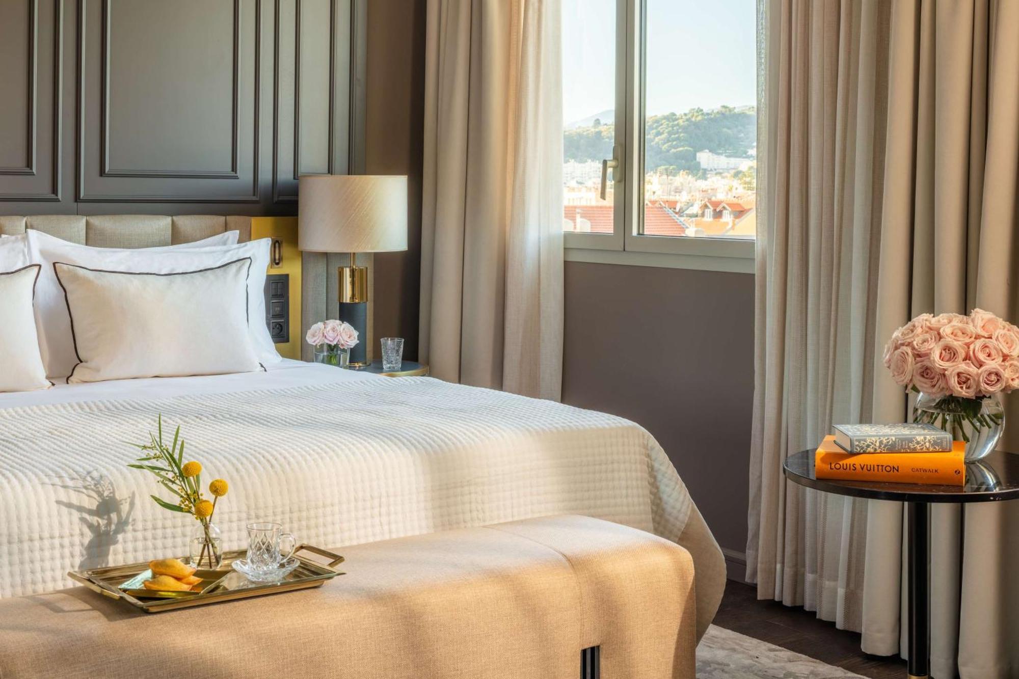 Anantara Plaza - A Leading Of The World Hotel